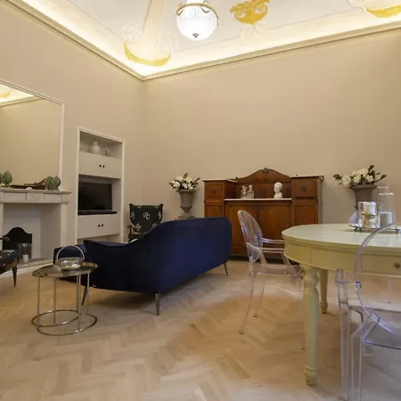 Historical Luxury House Florence
