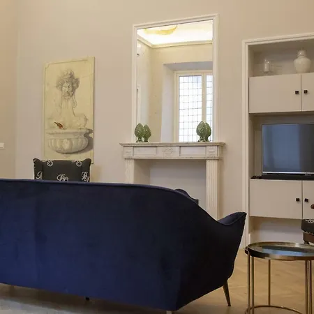 Historical Luxury House Apartment *