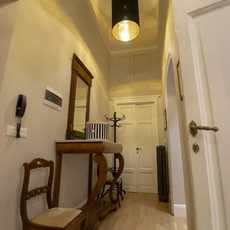Historical Luxury House Apartment Florence